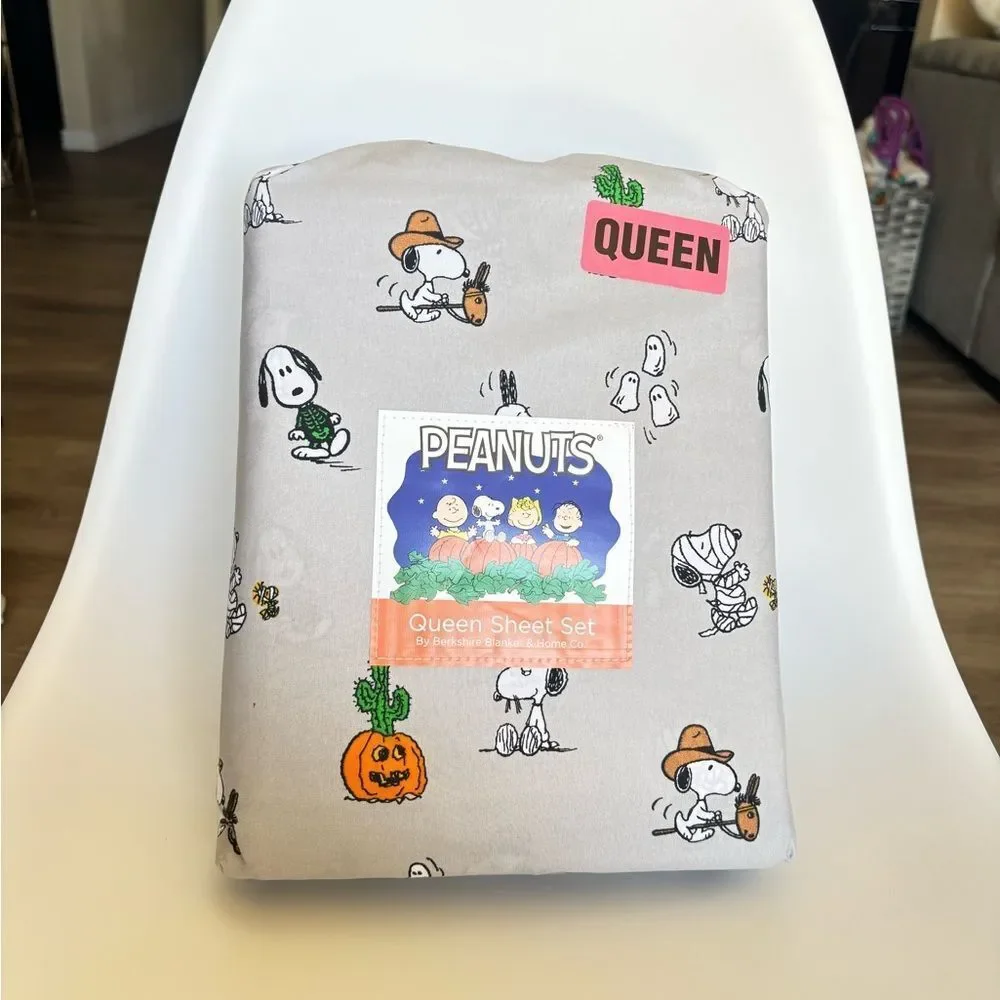 4PC Peanuts Snoopy Halloween Ghost Mummy Witch White Queen Sheet Set